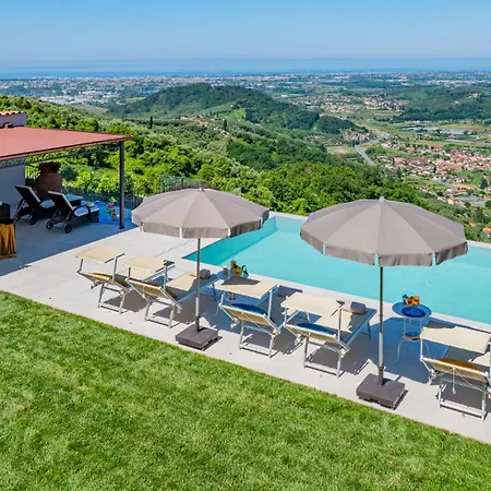 Elena 9&1, Emma Villa Stiava